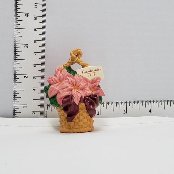 1993 Hallmark Grandmother Handcrafted Keepsake Holiday Christmas Ornament - Picture 5 of 5